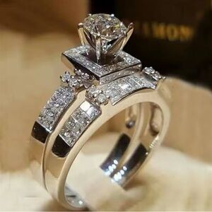 Elegant Silver Tone cubic zirconia Ring Set